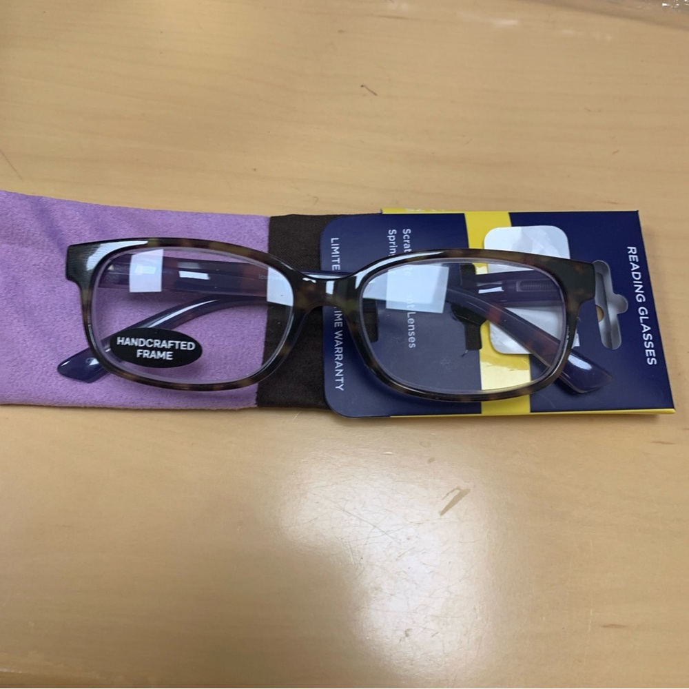 ICU Eyewear Celina Reading Glasses Readers with Case +1.75 NIP